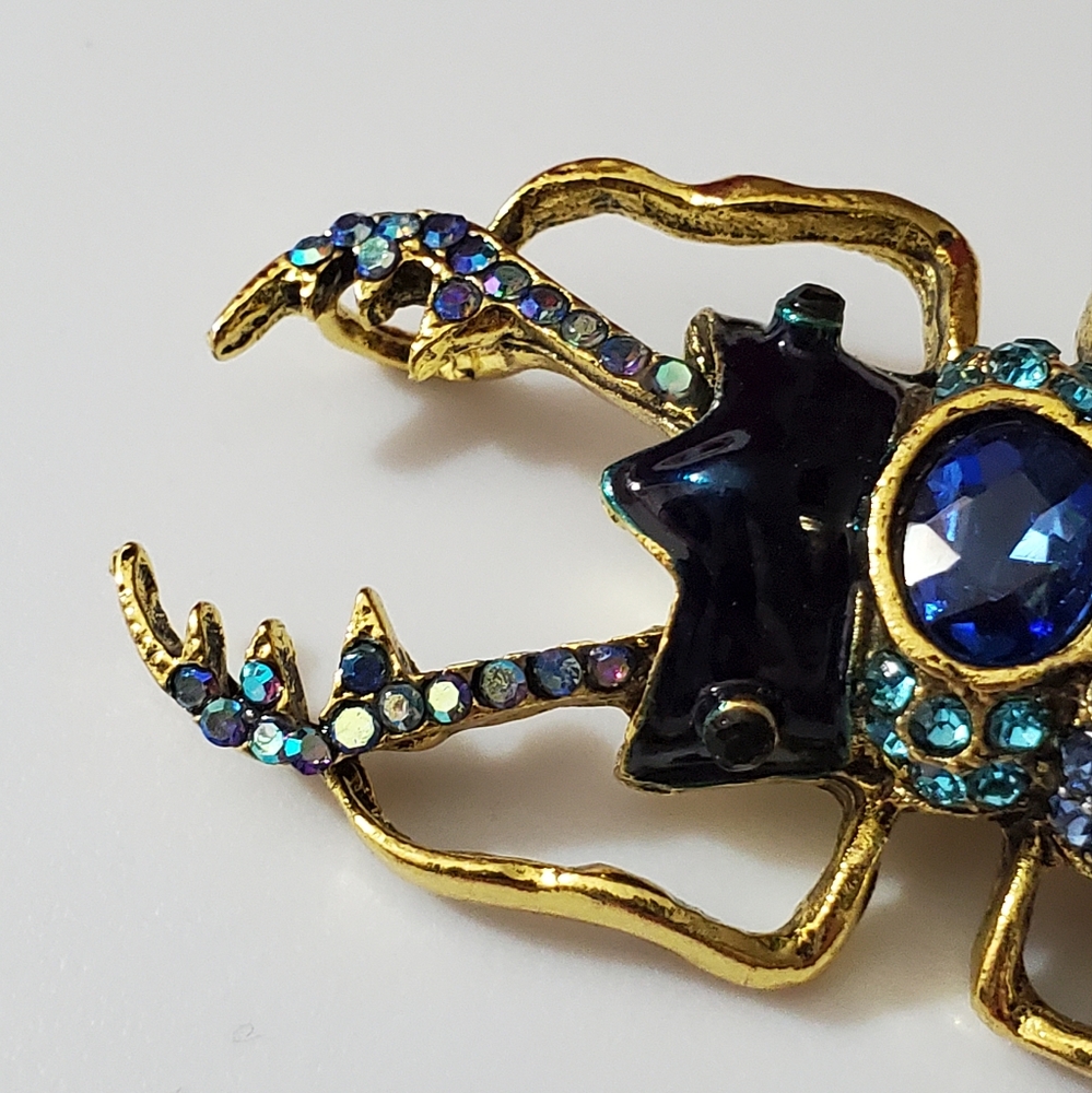 Enamel blue crystal Bug insect beetle gold brooch necklace pendant New Beautiful - Picture 5 of 14